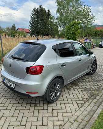 Seat Ibiza cena 32000 przebieg: 98000, rok produkcji 2015 z Biała małe 37